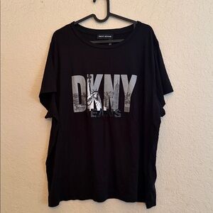 Women’s Tee DKNY